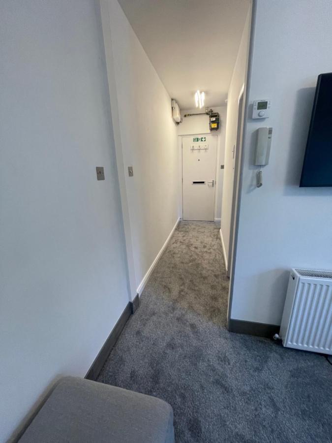 Crown Aros Beag, Ultra City Central 2 Bedroom Apartment With Free Parking Onsite 因弗内斯 外观 照片